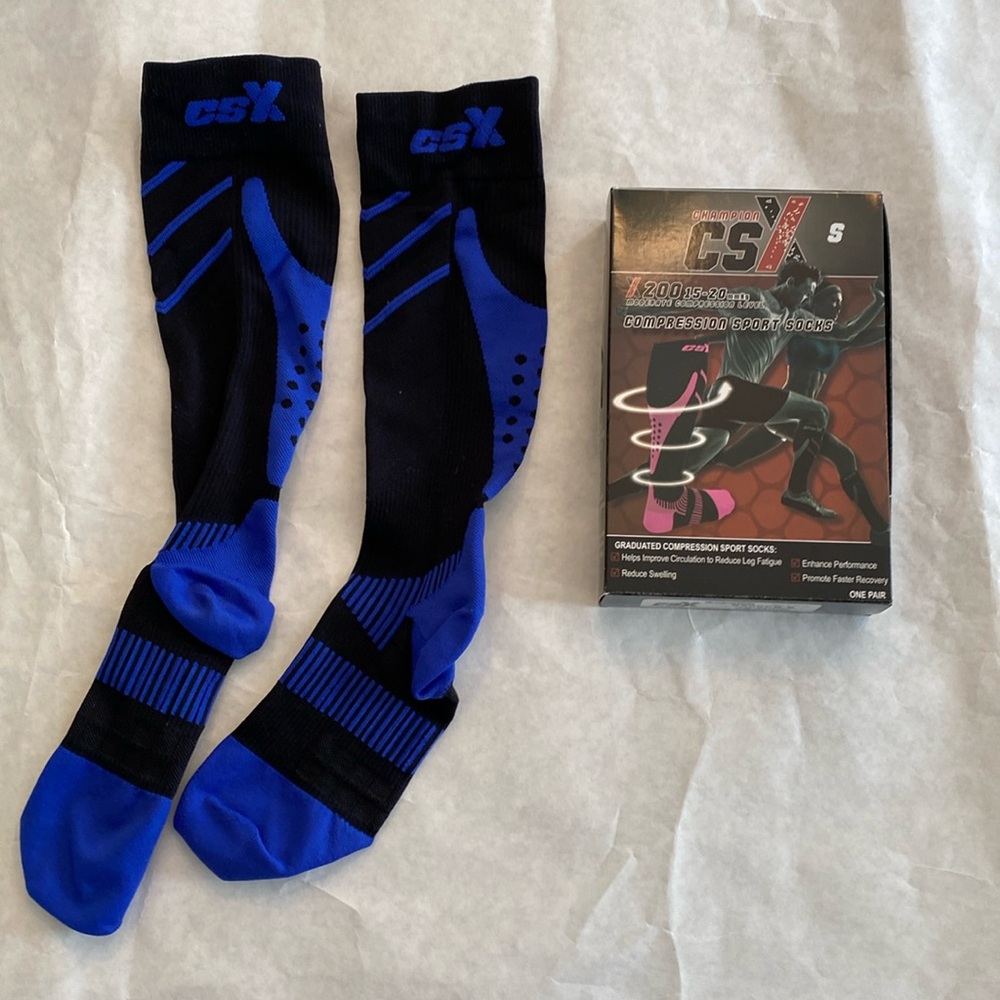 Compression Sports socks size S. Color PINK